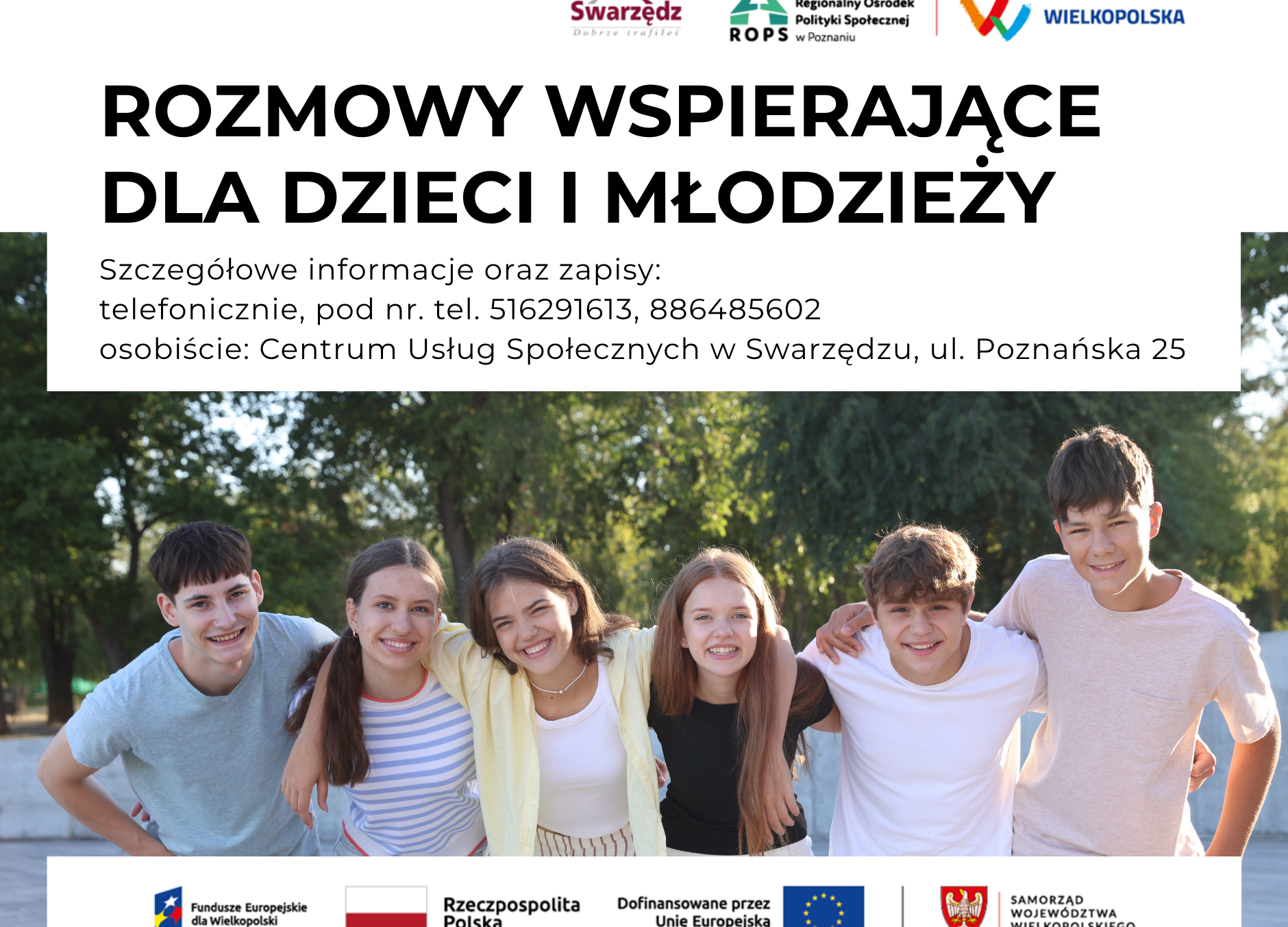 Fragment plakatu przedstawiający zdjęcie uśmiechniętych dziewczyn i chłopaków stojących obok siebie i trzymających się bratersko za ramiona.